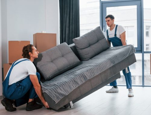 O que fazer quando um sofá grande não passa na porta?